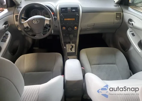 2010 Toyota Corolla Base z USA, uszkodzony, nr VIN 2T1BU4EE5AC249586